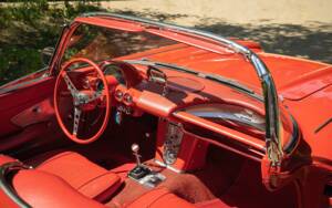 Image 34/51 of Chevrolet Corvette (1960)
