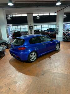 Image 21/22 of Alfa Romeo 147 3.2 GTA (2004)
