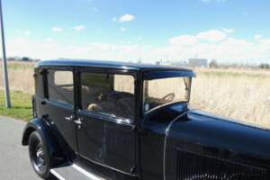 Image 17/24 of Citroën C4G (1931)
