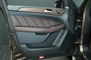 Bild 10/50 von Mercedes-Benz GL 350 BlueTEC 4MATIC (2016)