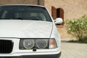Bild 14/50 von BMW 318is "Class II" (1994)