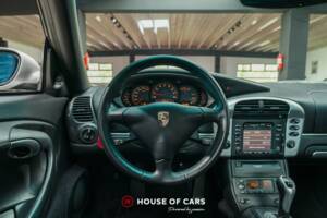 Imagen 15/23 de Porsche 911 Carrera (2002)