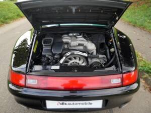 Image 20/36 de Porsche 911 Carrera 4S (1998)