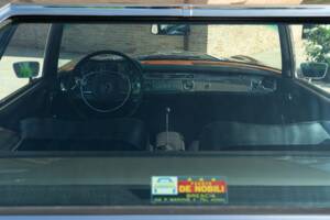 Image 24/50 de Mercedes-Benz 280 SL (1969)