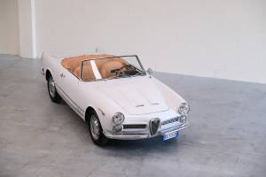 Image 4/16 of Alfa Romeo 2600 Spider (1962)