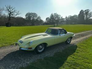 Afbeelding 16/100 van Jaguar E-Type (1968)