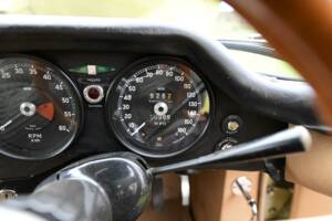 Image 47/50 de Jaguar E-Type (2+2) (1969)