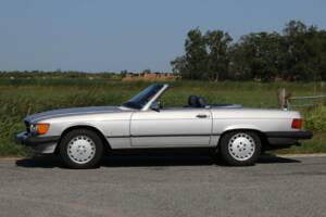 Image 8/50 de Mercedes-Benz 560 SL (1988)