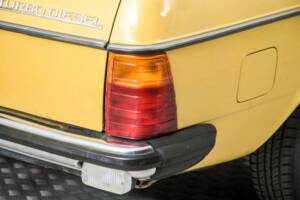 Bild 30/50 von Mercedes-Benz 300 TD Turbodiesel (1981)
