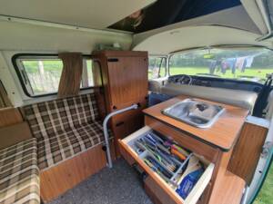 Immagine 5/5 di Volkswagen T2b Camper (1976)