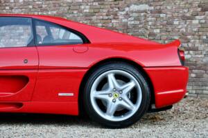 Immagine 18/50 di Ferrari F 355 Berlinetta (1996)