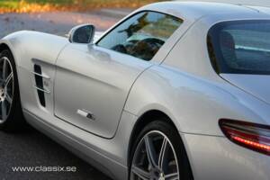 Image 5/26 de Mercedes-Benz SLS AMG (2011)
