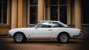Image 4/33 of Peugeot 504 Coupé (1979)