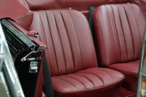 Image 49/50 of Mercedes-Benz 220 SE b (1963)