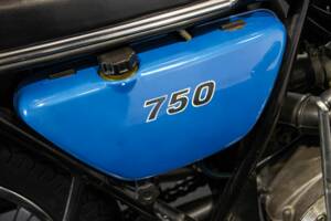 Image 36/48 of Kawasaki 750 H2 Mach IV (1972)