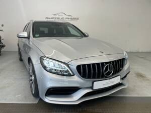 Image 1/36 of Mercedes-Benz C 63 AMG T (2020)