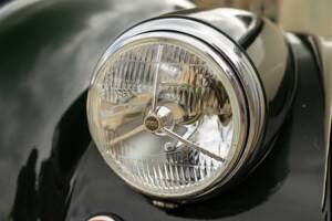 Image 19/21 of Riley 2.5 Litre RMF (1953)