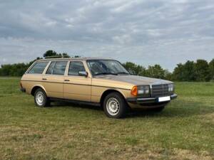 Immagine 9/13 di Mercedes-Benz 280 TE (1982)
