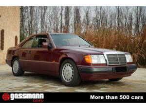 Image 3/15 of Mercedes-Benz 300 CE-24 (1991)