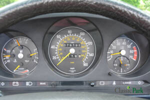 Afbeelding 30/50 van Mercedes-Benz 380 SL (1983)