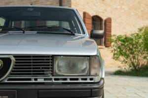 Imagen 15/50 de Alfa Romeo Giulietta 1.8 (1985)