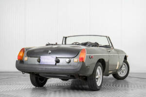 Immagine 35/50 di MG MGB (1977)
