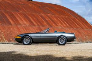 Imagen 7/32 de Ferrari 365 GTB&#x2F;4 Daytona (1973)