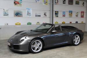 Image 2/13 of Porsche 911 Carrera (2016)