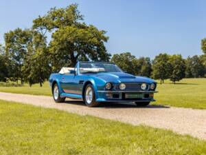 Afbeelding 13/40 van Aston Martin V8 Vantage Volante X-Pack (1989)