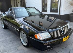 Imagen 2/11 de Mercedes-Benz SL 600 (1995)