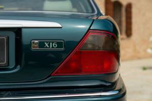Bild 8/50 von Jaguar XJ6 3.2 (1995)