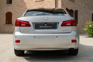 Bild 8/50 von Lexus IS 220d (2006)