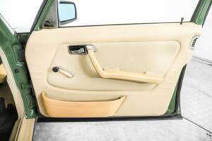 Afbeelding 33/50 van Mercedes-Benz 300 D (1978)