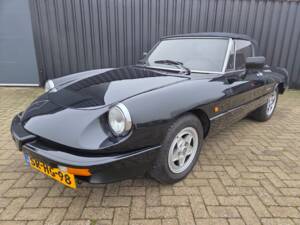 Image 1/15 of Alfa Romeo 2.0 Spider (1988)