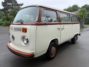 Bild 15/18 von Volkswagen T2b Kleinbus (1979)