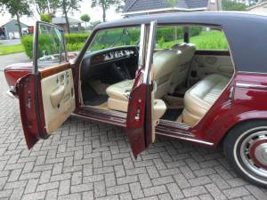 Image 8/20 of Rolls-Royce Silver Shadow I (1975)