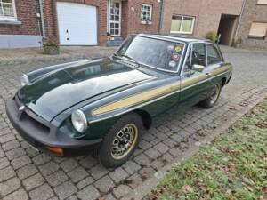 Image 6/8 of MG MGB GT (1975)