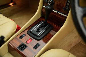 Image 46/50 of Mercedes-Benz 500 SL (1983)