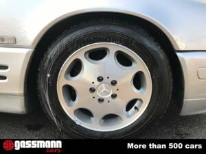 Image 8/15 of Mercedes-Benz SL 320 (1996)