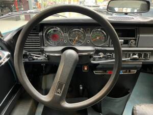 Image 19/32 de Citroën DS 20 Commerciale (1973)