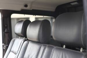 Image 24/64 of Mercedes-Benz G 400 CDI (LWB) (2004)