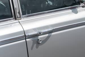 Image 16/50 of Rolls-Royce Silver Shadow I (1973)