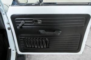 Bild 33/50 von Volkswagen Käfer 1303 LS (1976)