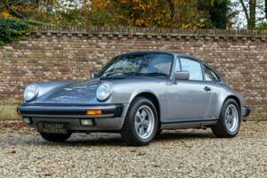 Immagine 26/50 di Porsche 911 Carrera 3.2 "25 years 911" (1988)