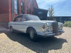 Imagen 5/29 de Mercedes-Benz 280 SE (1968)