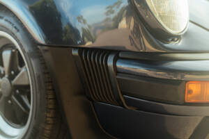 Image 18/65 de Porsche 911 Turbo 3.3 (1986)