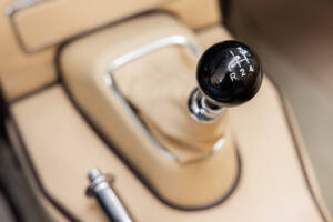 Image 16/35 de Jaguar E-Type (1968)