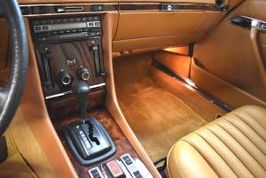 Image 14/67 de Mercedes-Benz 450 SLC 5,0 (1978)
