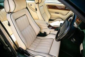 Bild 25/32 von Aston Martin V8 Coupé (1998)