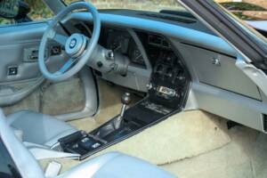 Image 27/50 of Chevrolet Corvette Indy Pace Car (1978)